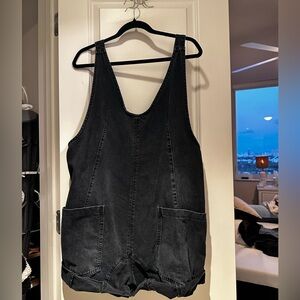 We The Free People high roller short all black overalls Medium M